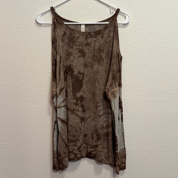 American Age Tops - 🐻🐻🐻3 for 12$🐻🐻🐻Brown Tie-Dye Cold Shoulder Women's Top-medium